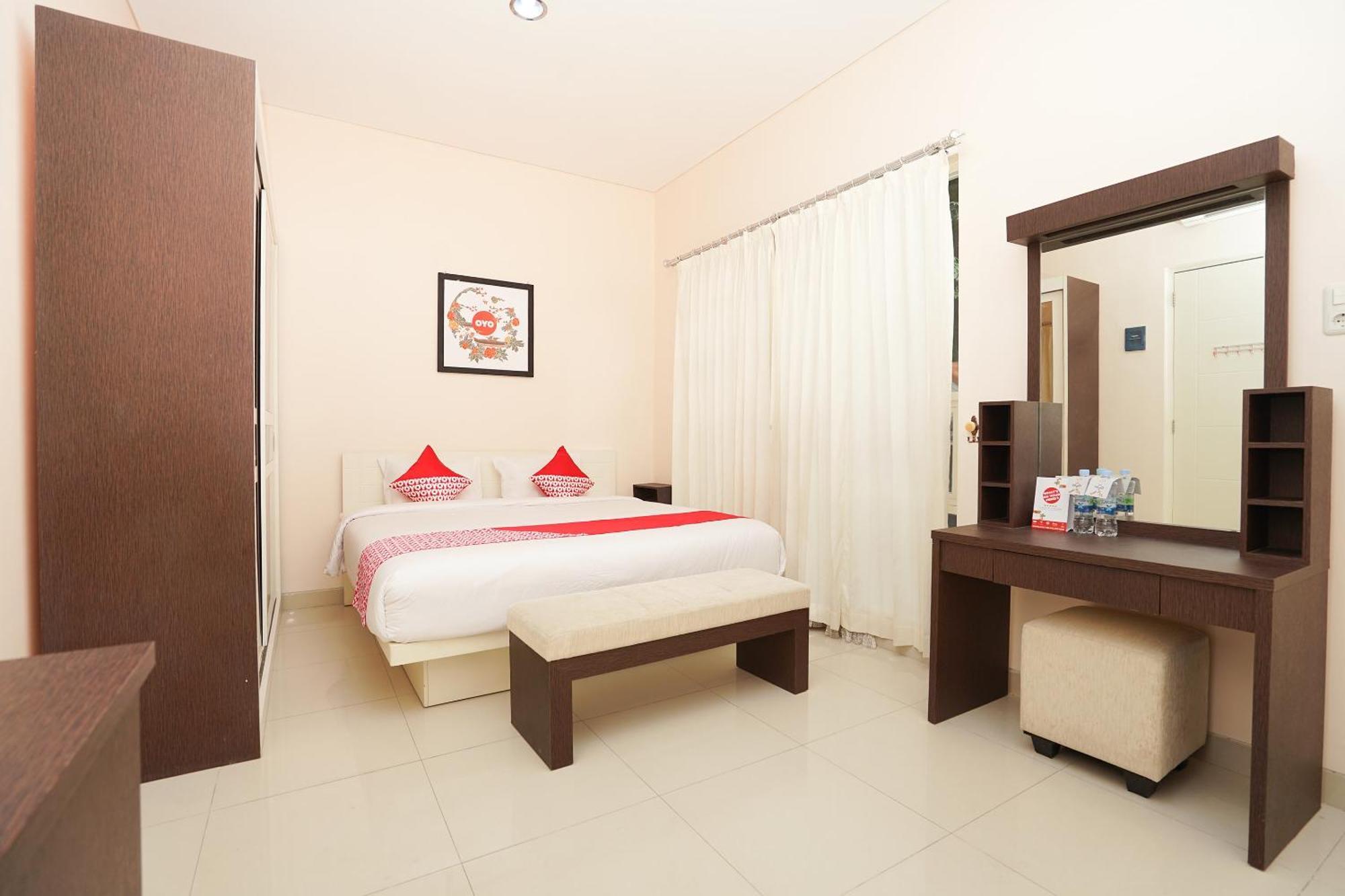 Oyo 782 Menjangan Residence At Citraland 1 Surabaya Ngoại thất bức ảnh